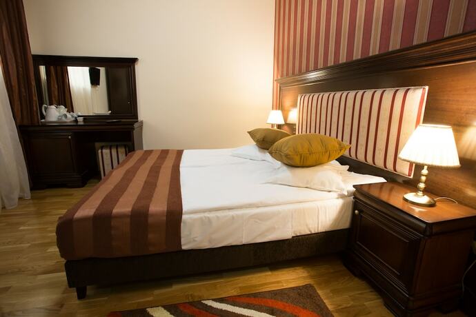 Imagen general del Hotel Rina Cerbul. Foto 6