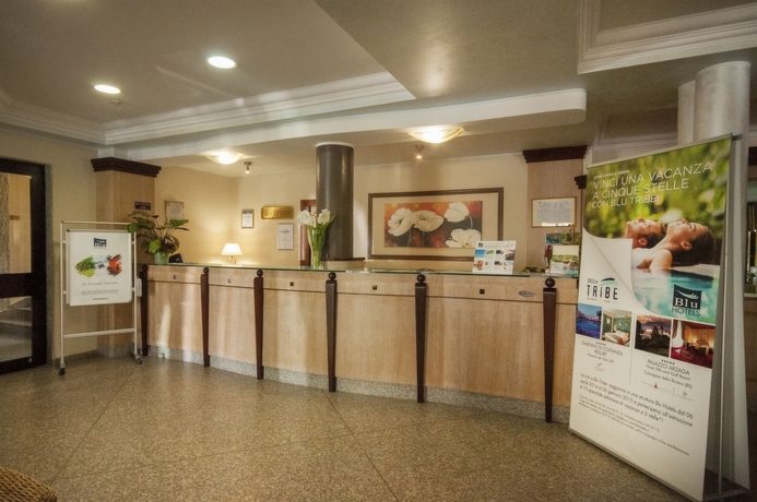 Imagen de los interiores del Hotel Rina. Foto 15