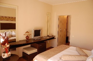 Imagen de la habitación del Hotel Rina Vista. Foto 6