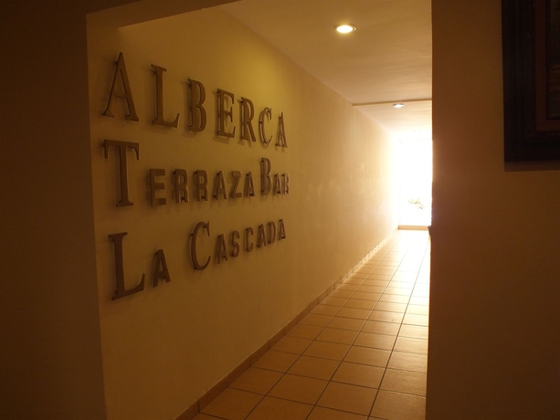 Imagen de los interiores del Hotel Rincón Real Suites. Foto 16