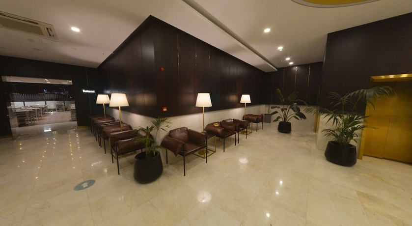 Imagen de los interiores del Hotel Ring Downtown. Foto 15