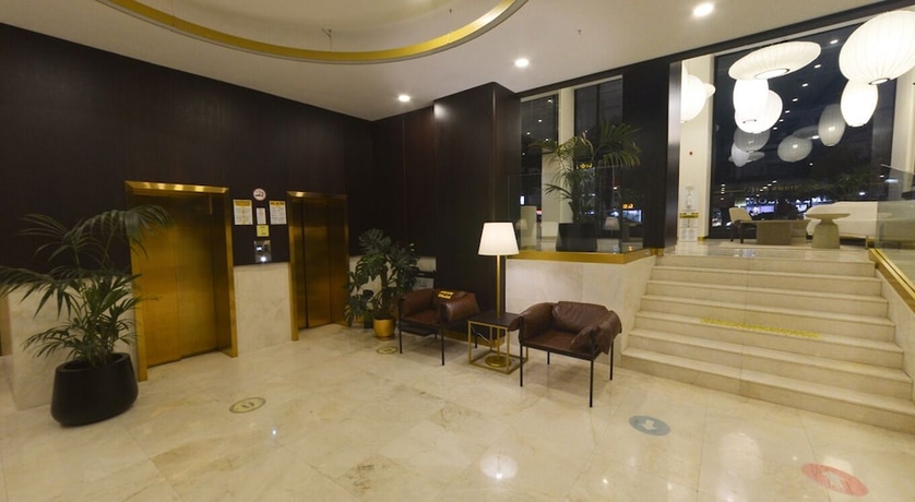 Imagen de los interiores del Hotel Ring Downtown. Foto 16