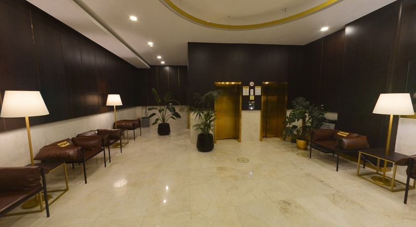 Imagen de los interiores del Hotel Ring Downtown. Foto 17