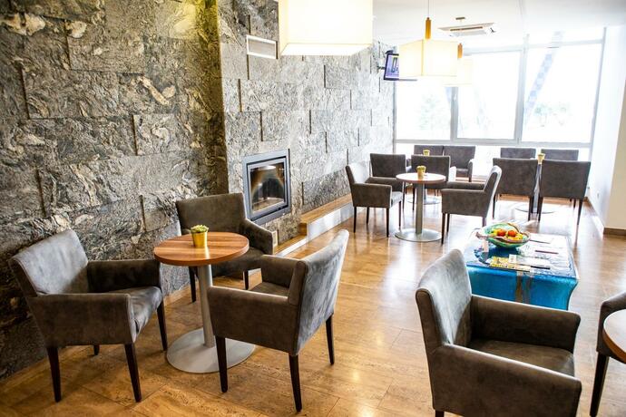 Imagen general del Hotel Ring, Dunajsk&aacute; Streda. Foto 47
