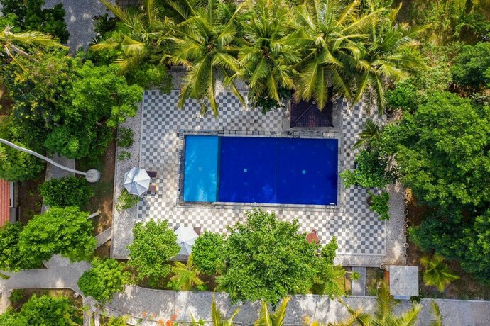 Imagen de la piscina del Hotel Ring Sameton Resort. Foto 38