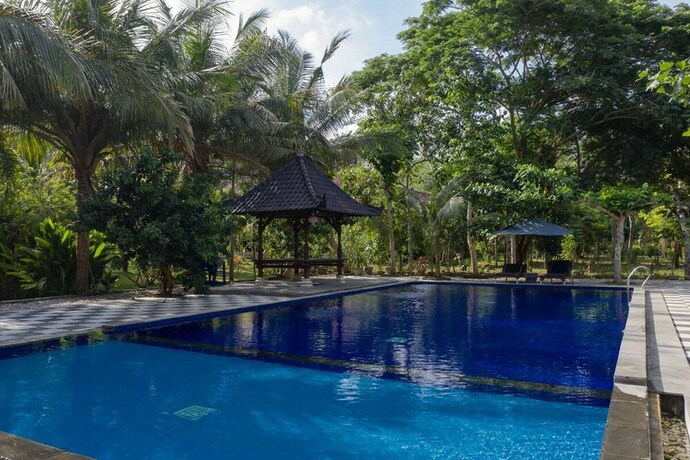 Imagen de la piscina del Hotel Ring Sameton Resort. Foto 39