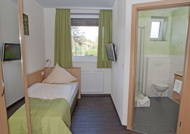 Imagen de la habitación del Hotel Ringhotel Alfsee Piazza. Foto 8