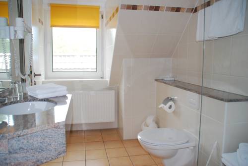 Imagen de la habitación del Hotel Ringhotel Forellenhof. Foto 16