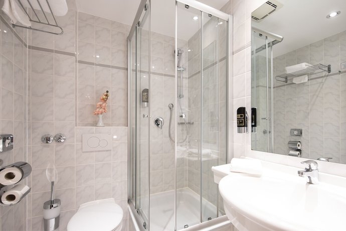 Imagen de la habitación del Hotel Ringhotel Kloevensteen. Foto 7