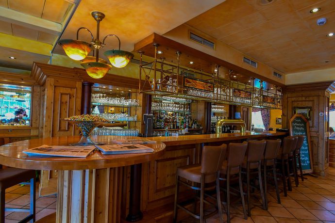Imagen del bar/restaurante del Hotel Ringhotel Kloevensteen. Foto 3