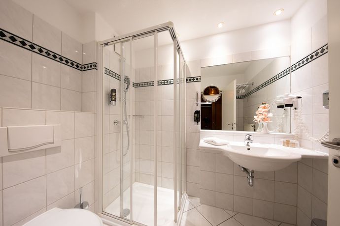 Imagen de la habitación del Hotel Ringhotel Kloevensteen. Foto 10
