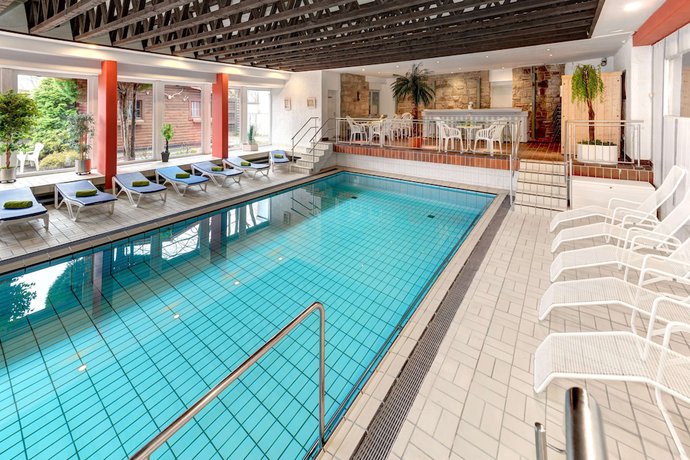 Imagen de la piscina del Hotel Ringhotel Parkhotel Witten. Foto 18