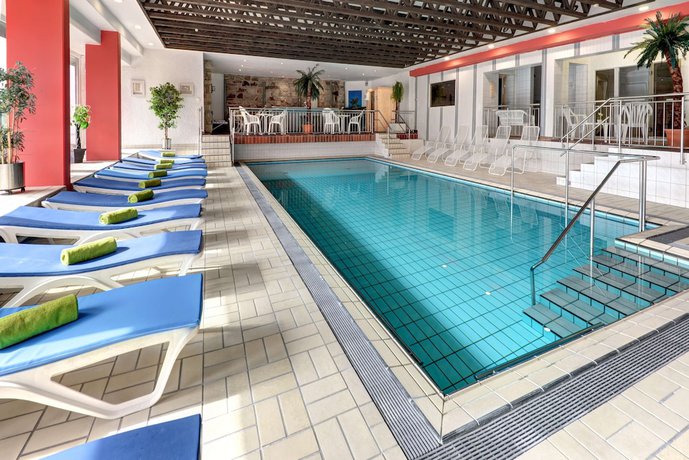 Imagen de la piscina del Hotel Ringhotel Parkhotel Witten. Foto 19