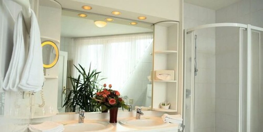 Imagen de la habitación del Hotel Ringhotel Resort Spa Hohe Wacht. Foto 16