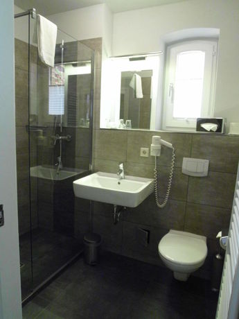 Imagen de la habitación del Hotel Ringhotel Schwarzer Baer. Foto 7