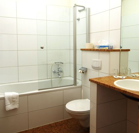 Imagen de la habitación del Hotel Ringhotel Schwarzer Baer. Foto 10