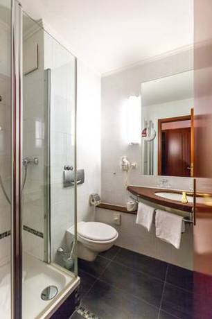 Imagen de la habitación del Hotel Ringhotel Warnem&uuml;nder Hof. Foto 2