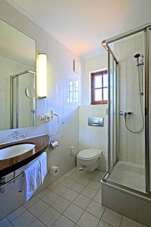 Imagen de la habitación del Hotel Ringhotel Warnem&uuml;nder Hof. Foto 4