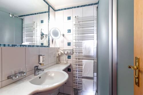 Imagen de la habitación del Hotel Ringhotel Warnem&uuml;nder Hof. Foto 5