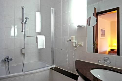 Imagen de la habitación del Hotel Ringhotel Warnem&uuml;nder Hof. Foto 15
