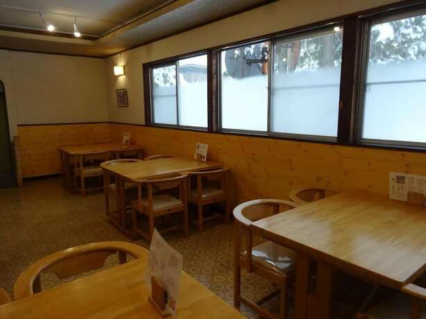 Imagen del bar/restaurante del Hotel Ringoya. Foto 17