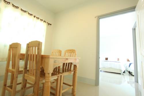 Imagen de la habitación del Hotel Rinlada House. Foto 6
