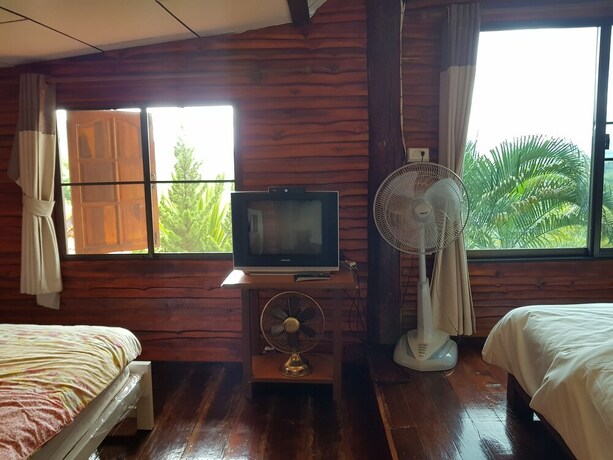 Imagen de la habitación del Hotel Rinnapat Khao Kho. Foto 13