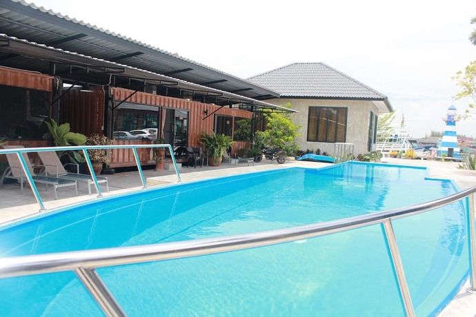 Imagen de la piscina del Hotel Rintara Riverside Resort. Foto 15