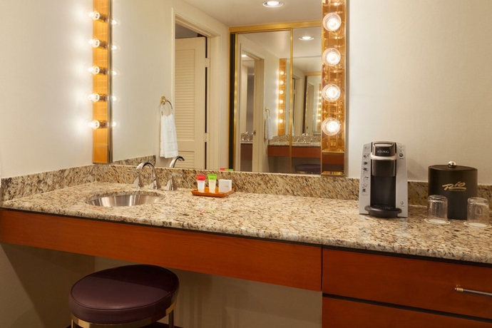 Imagen de la habitación del Hotel Rio All-suite and Casino. Foto 2