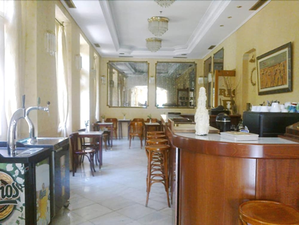 Imagen del bar/restaurante del Hotel Rio Athens. Foto 3