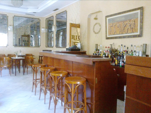 Imagen del bar/restaurante del Hotel Rio Athens. Foto 4