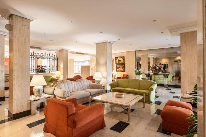 Imagen de los interiores del Hotel Rio Badajoz. Foto 15