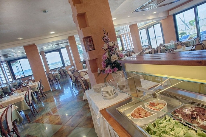 Imagen del bar/restaurante del Hotel Rio, Bellaria-Igea Marina. Foto 3