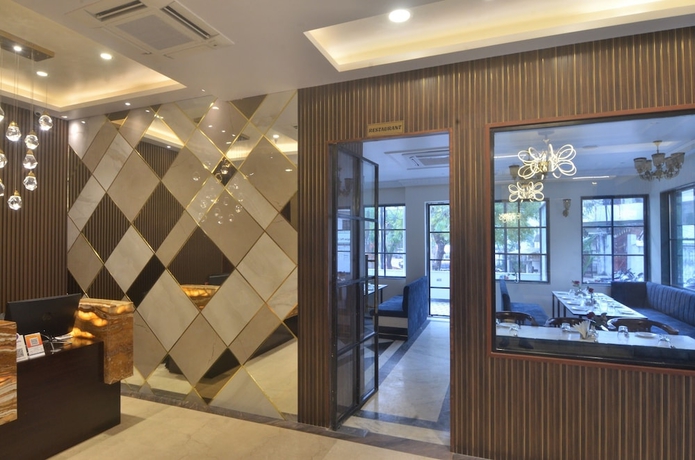 Imagen de los interiores del Hotel Rio Benaras. Foto 18