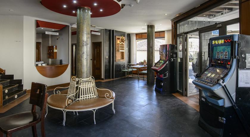 Imagen general del Hotel Rio Cea. Foto 4