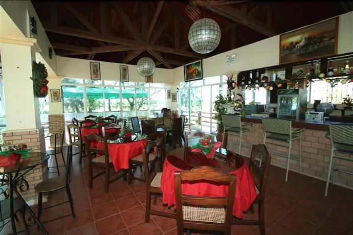 Imagen del bar/restaurante del Hotel Rio Grande De Laoag Resort. Foto 2