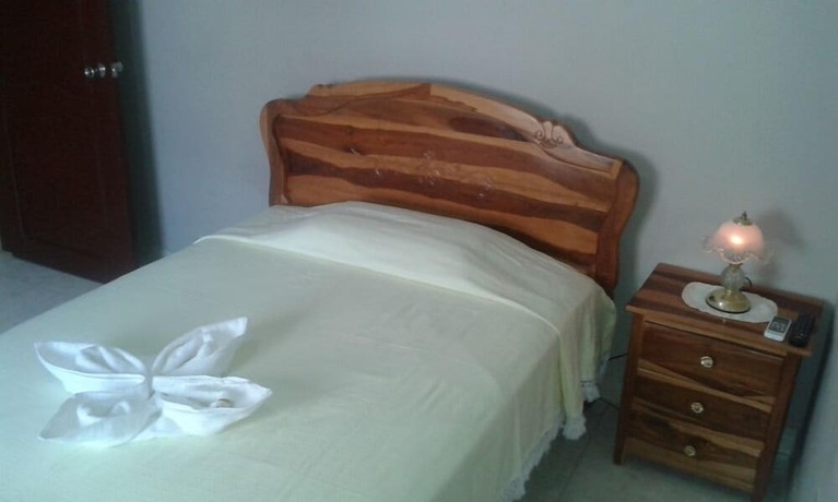 Imagen de la habitación del Hotel Rio Guayas. Foto 4