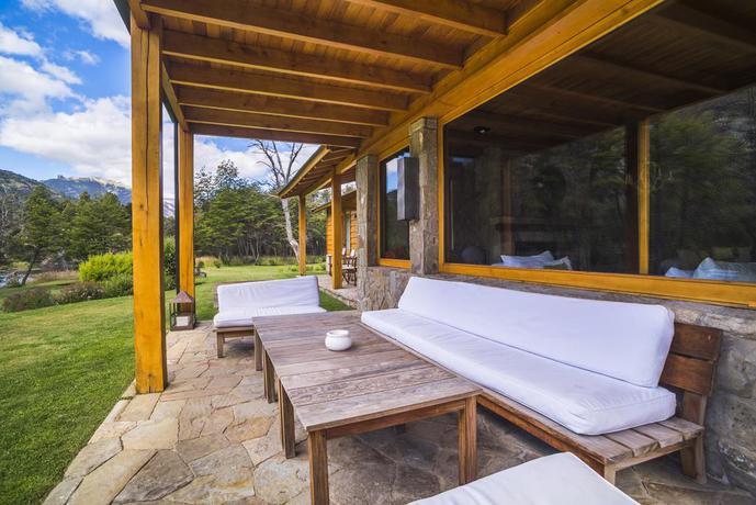 Imagen de los exteriores del Hotel Rio Hermoso. Foto 8