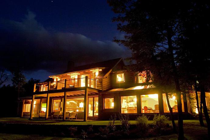 Imagen de los exteriores del Hotel Rio Hermoso. Foto 12