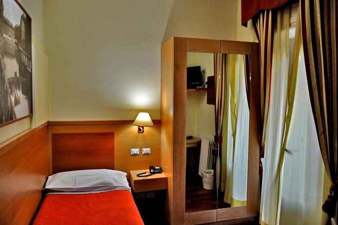 Imagen general del Hotel Rio, Milán. Foto 11