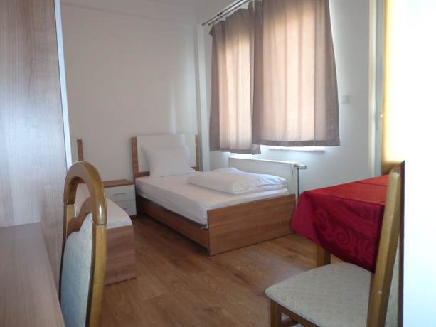 Imagen de la habitación del Hotel Rio, Pristina. Foto 6