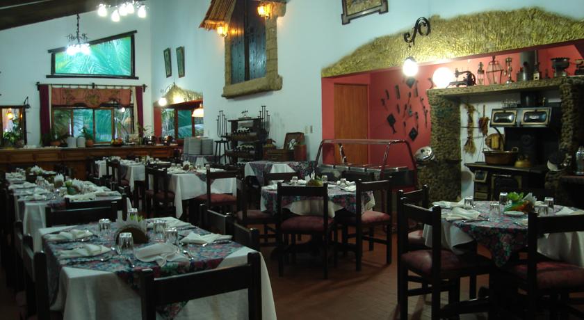 Imagen del bar/restaurante del Hotel Rio Selva Resort. Foto 2