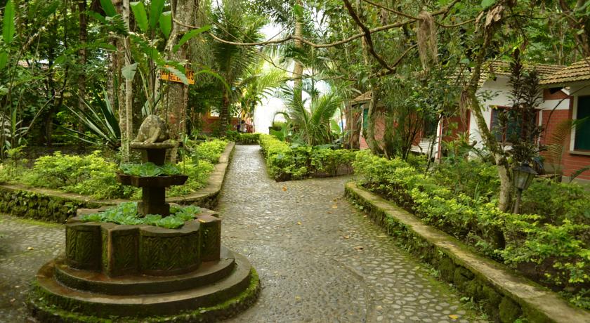 Imagen de los exteriores del Hotel Rio Selva Resort. Foto 5