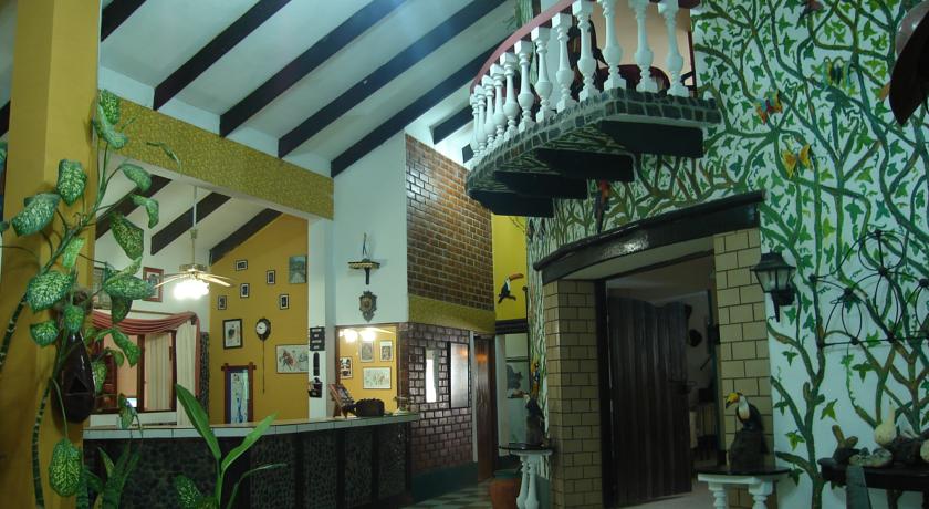 Imagen de los interiores del Hotel Rio Selva Resort. Foto 9