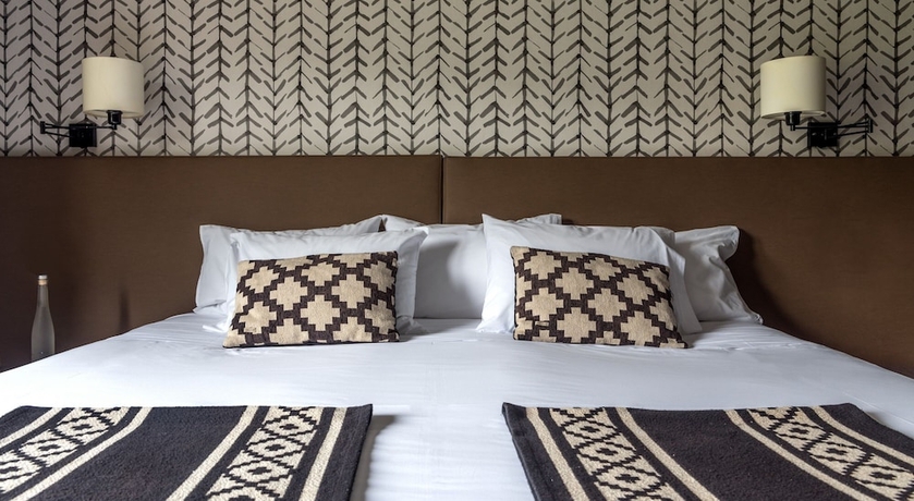 Imagen de la habitación del Hotel Rio Serrano + Spa. Foto 7