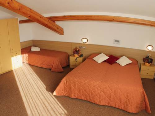 Imagen de la habitación del Hotel Rio, Strembo. Foto 3