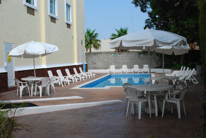 Imagen de la piscina del Hotel Rio Vista Inn. Foto 14