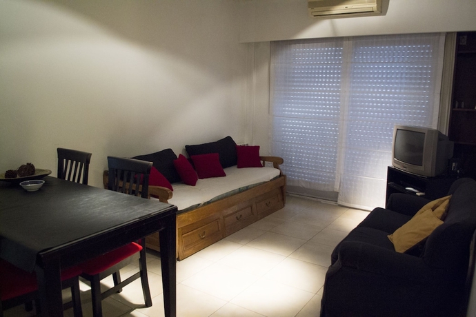 Imagen de la habitación del Hotel Riobamba 489 By Castillo Argentina. Foto 12