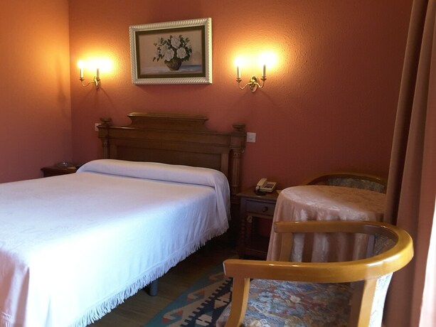 Imagen general del Hotel Riodeva. Foto 11