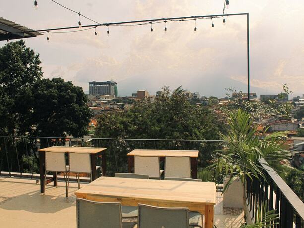 Imagen general del Hotel Rion Hostel Bogor. Foto 8
